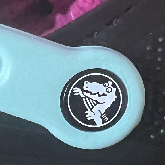 New Crocs Black and Pink Clogs Size 7 - Picture 12 of 12